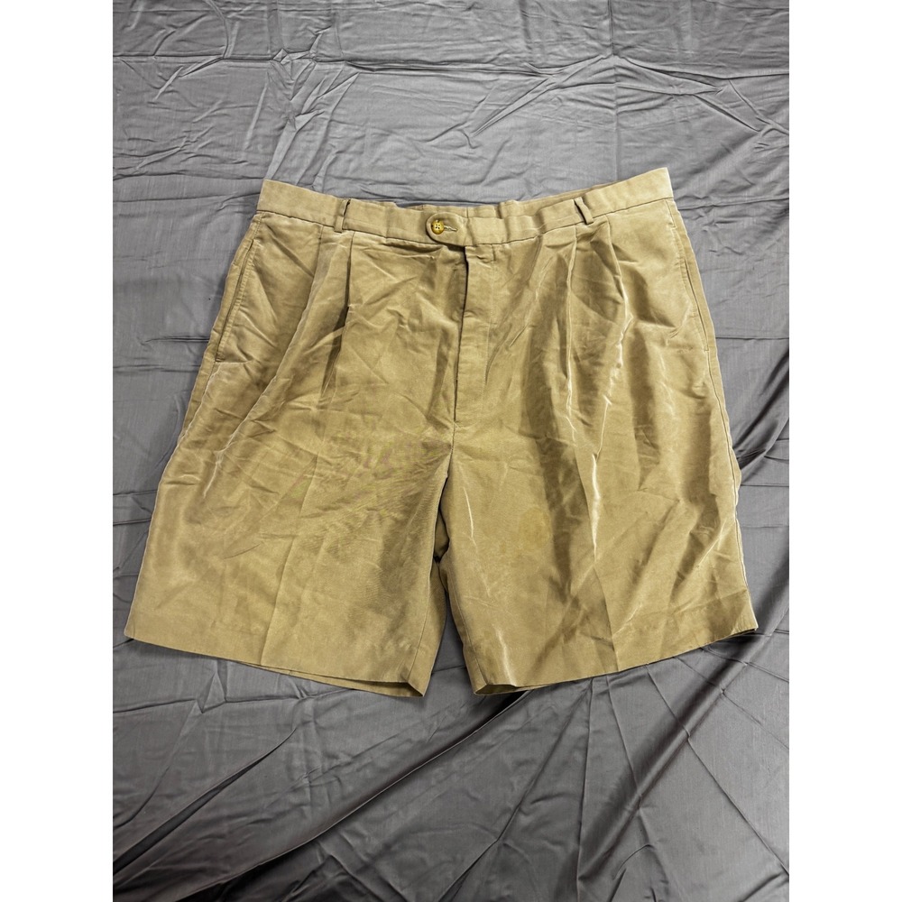 Bobby Jones Men Pleated Golf Shorts Khaki Tan Rayon Blend Size 42 Casual Classic